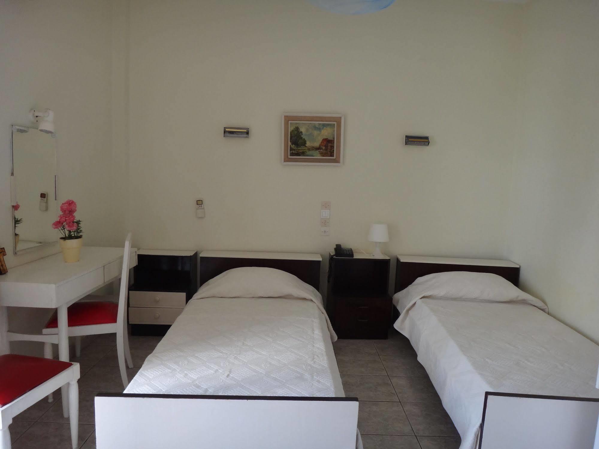 Oceanis Hotel Loutra Edipsou  ภายนอก รูปภาพ